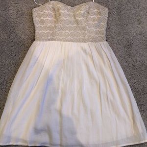 BRAND NEW strapless city studio dress